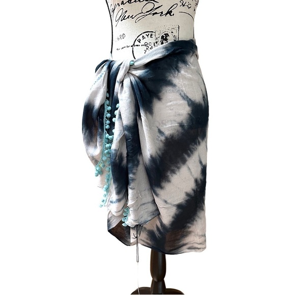 NWT Gypsy 05 Tie Dye Rayon Scarf with Pom Pom Tassels - Picture 5 of 7